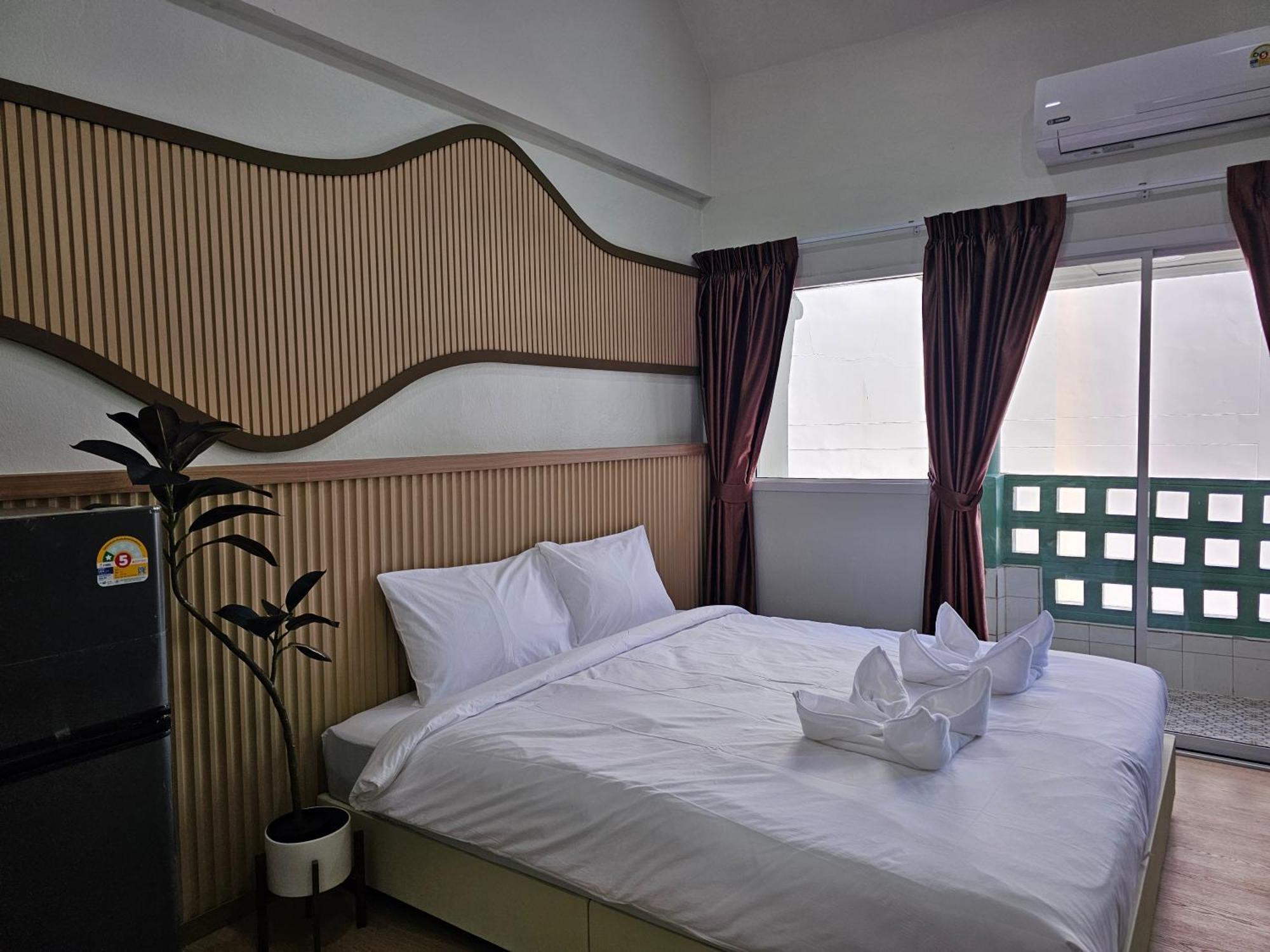 Lub Nai Hostel Patong Chambre photo