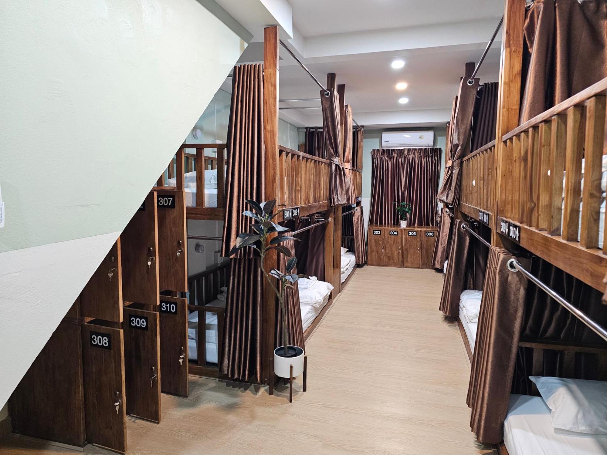 Lub Nai Hostel Patong Chambre photo