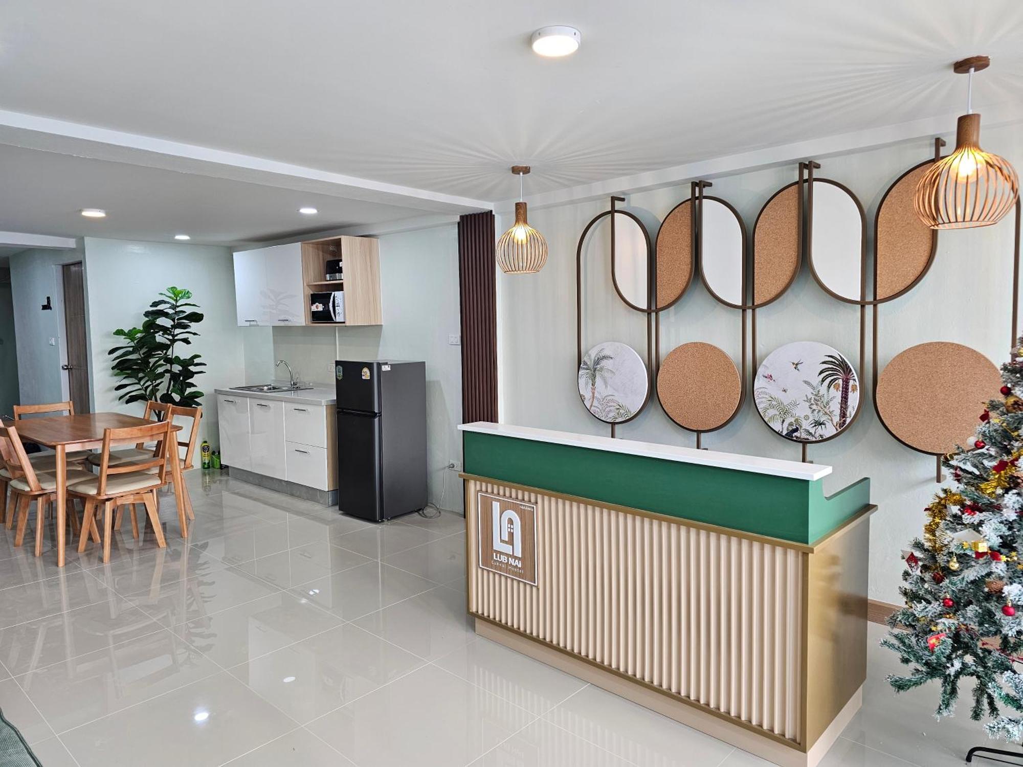 Lub Nai Hostel Patong Extérieur photo